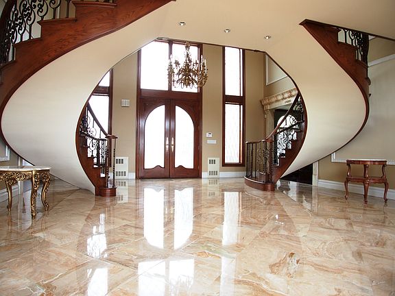 5th image of 120 Nicolosi Dr