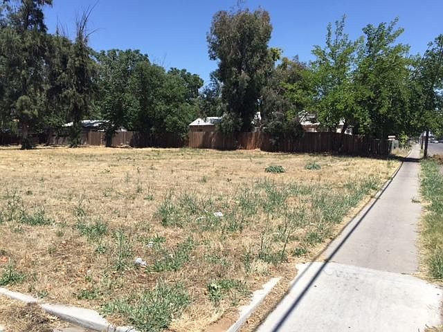 2nd image of 2303 E Olive Ave