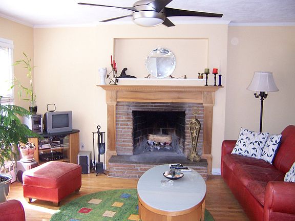 2nd image of 13 Cedar Hill Dr