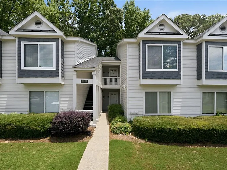 44 Rumson Ct SE — Photo 29