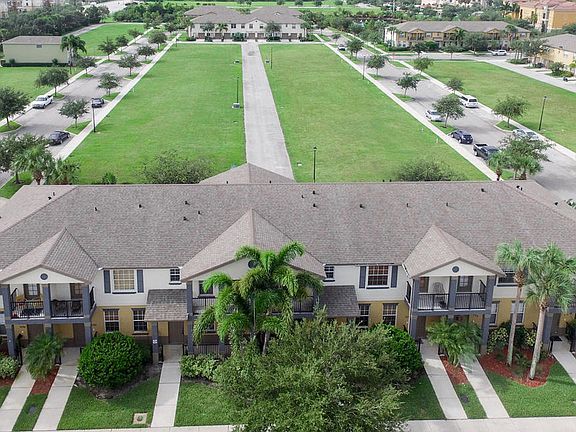 2nd image of 2186 SE Grand Dr