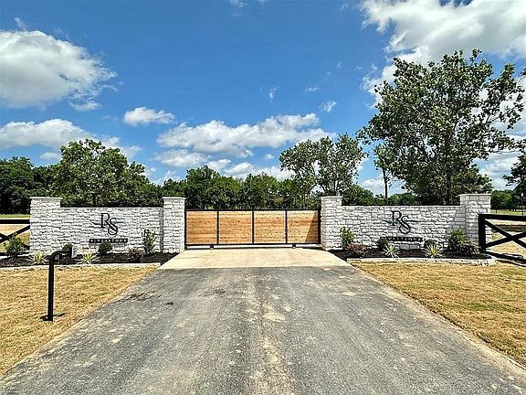 2nd image of 10 Riverstone Dr Lot 10