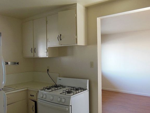 5th image of 62 Winslow St APT 4
