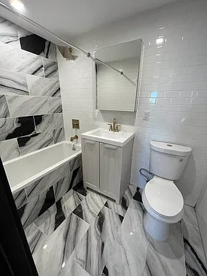 Rented by Delmark Realty LLC | media 22