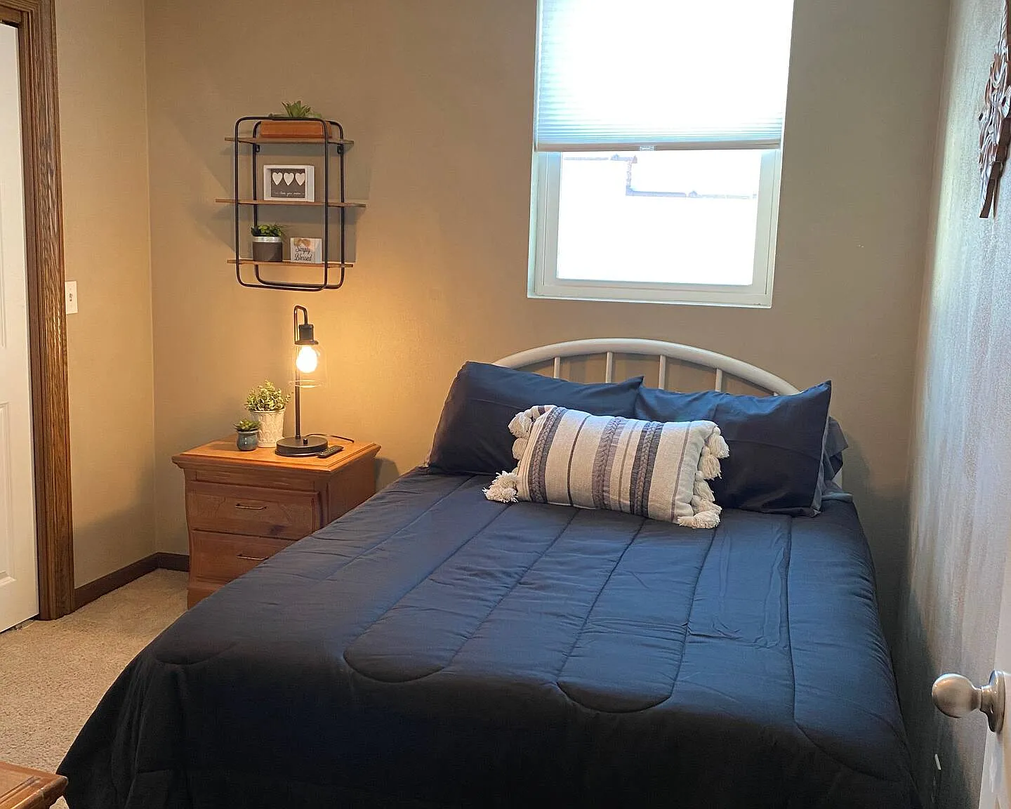 2 bed, 750 sqft, $1,050 — Photo 2