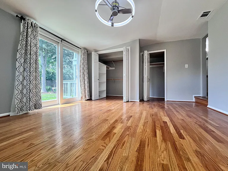 5350 Ravensworth Rd — Photo 38