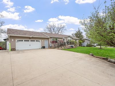 4555 NE 34th Ct, Des Moines, IA, 50317