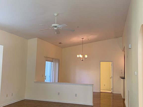 3rd image of 3907 Botsford Ct APT 203