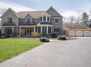 3097 Waldwic Ln, Oshkosh, WI 54904