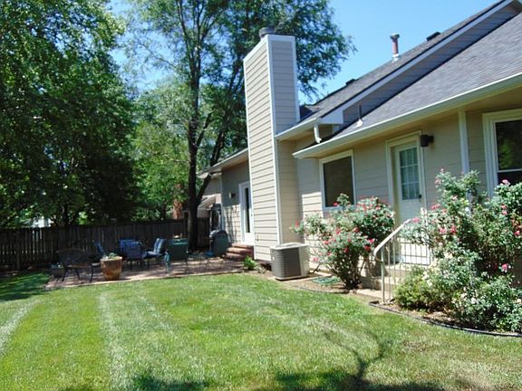 3rd image of 1808 N Terrace Dr