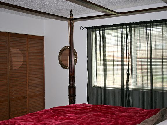 4th image of 4332 128th Pl NE