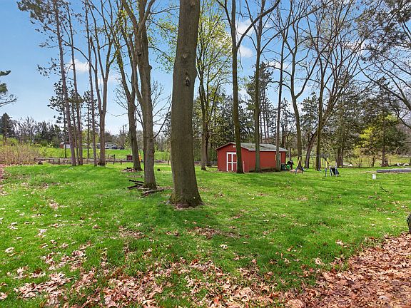 5th image of 2985 Garden City Rd