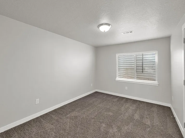 1113 S Meadow Walk Dr — Photo 15