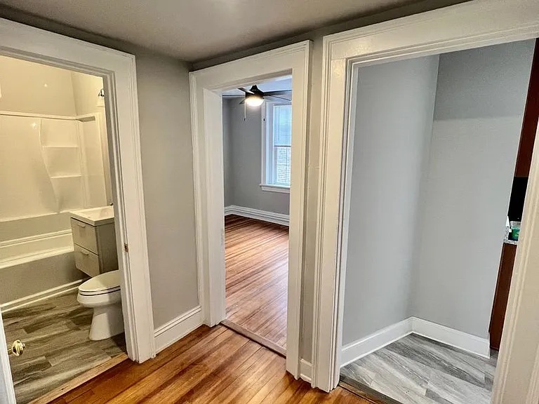 402 N Sheppard St — Photo 19