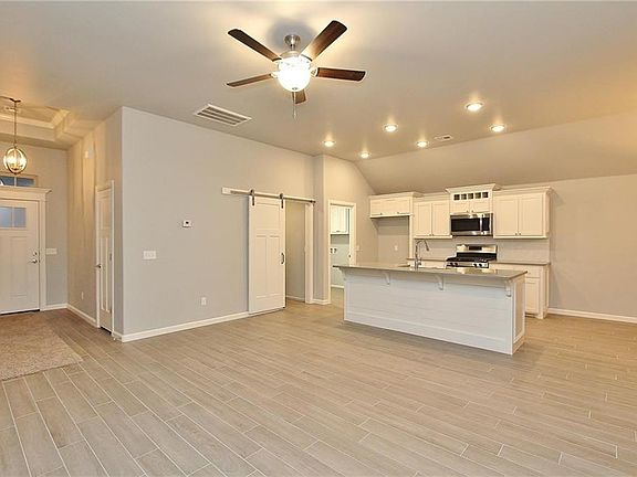 5th image of 4001 Brougham Way