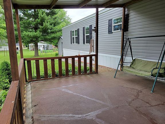 4th image of 115 Highland Ave