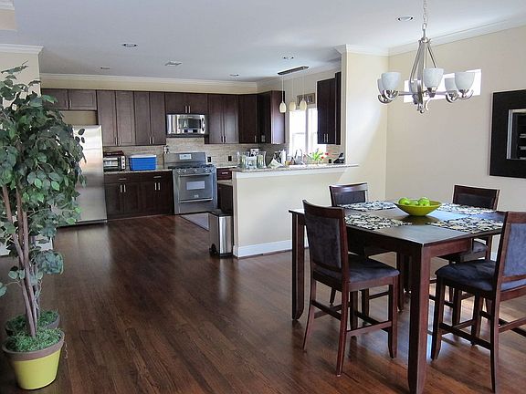 4th image of 1522 Cheshire Ln
