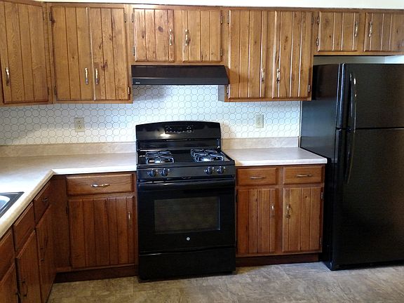 2nd image of 906 30th St