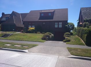 2483 Westmont Way W, Seattle, WA 98199