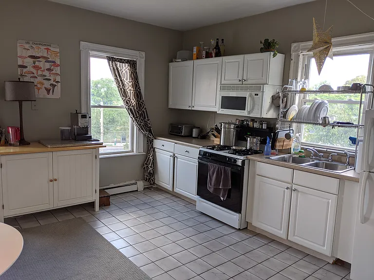 40 Abbott St #2 — Photo 2