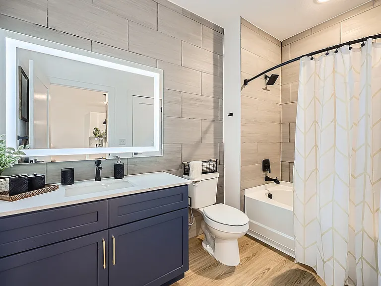 Stone Mesa Bathroom