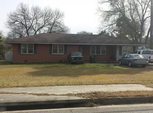 205 Country Club Rd, Dublin, GA 31021