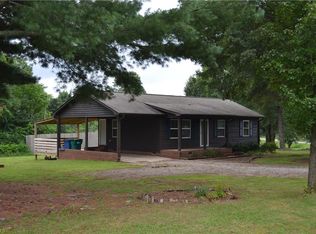 155 Oak Rd, Mayodan, NC 27027