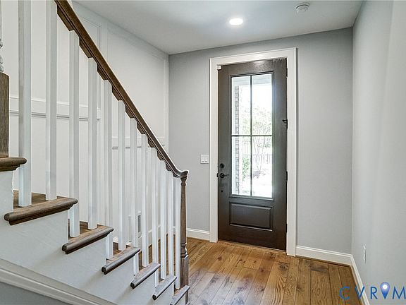 3rd image of 390 Armitage Walk APT B