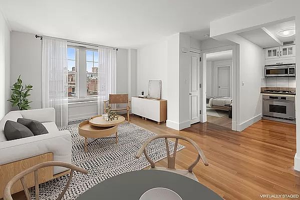1st image of 27 W 72nd St #1009