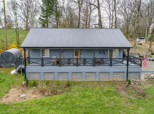 2828 Henry Gower Rd, Pleasant View, TN 37146