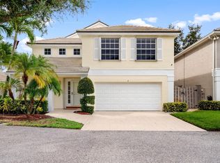 8 Governors Ct, Palm Beach Gardens, FL 33418
