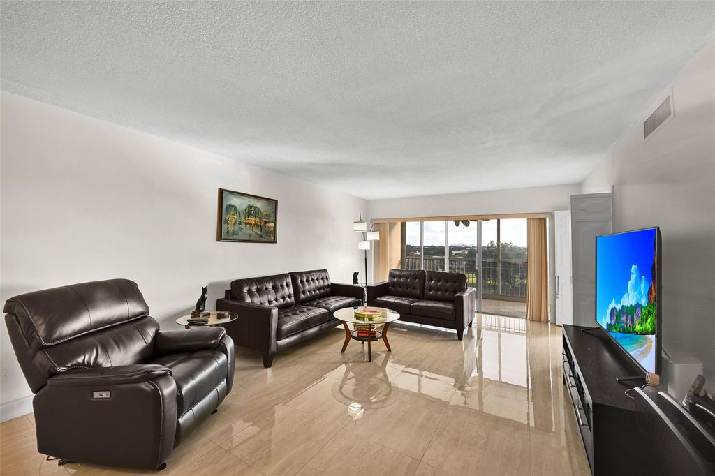 3050 N Palm Aire Drive #909, photo 6
