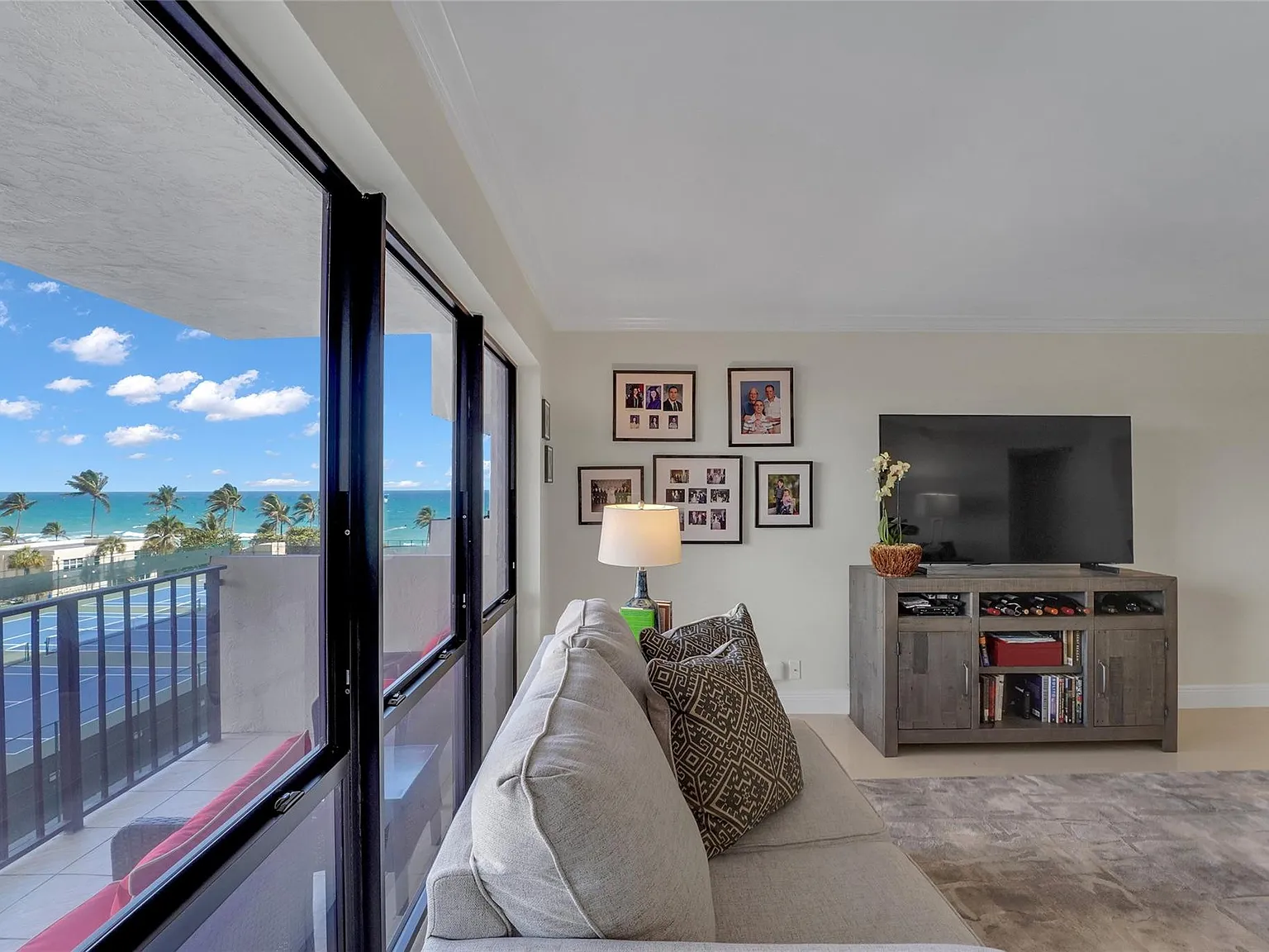 1 bed, 1.5 bath, 1080 sqft, $3,500 — Photo 3