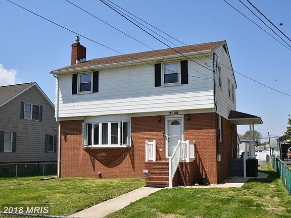 Colonial w/ Brick and Siding