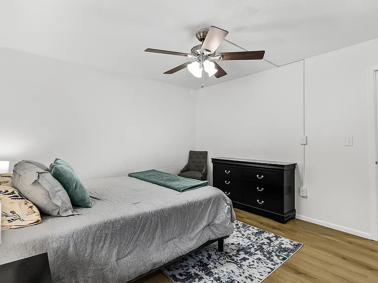 282 Randolph St — Photo 24