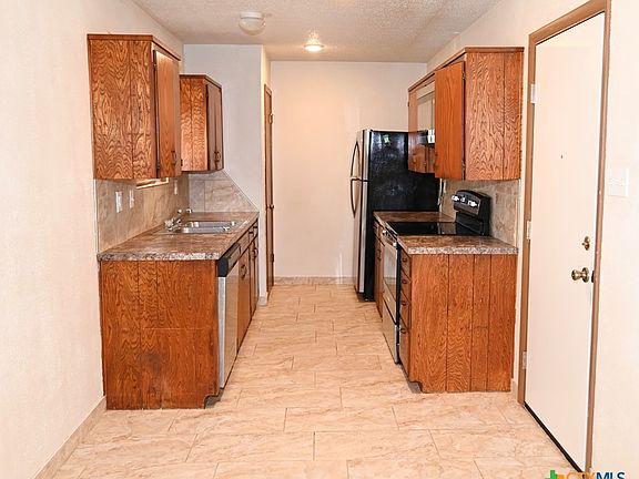 5th image of 928 Randa St