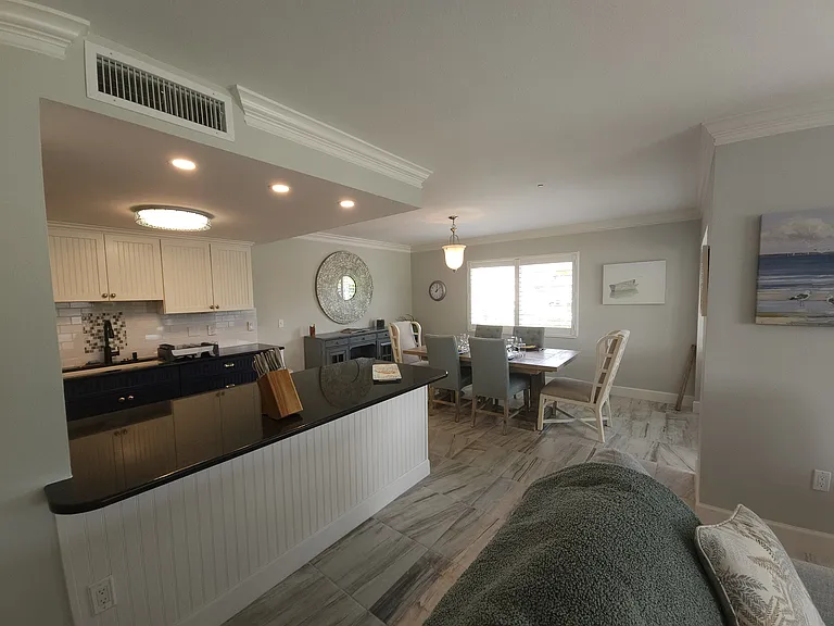 1930 Gulf Shore Blvd N #D102 — Photo 5