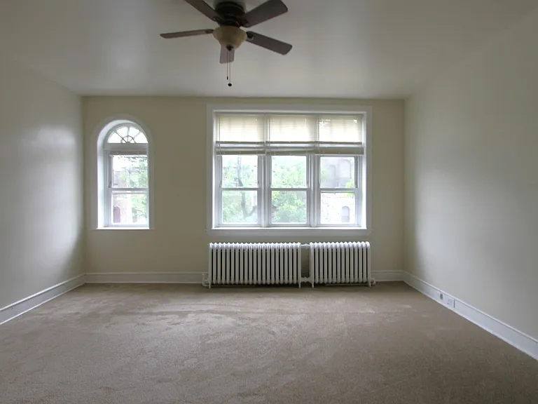 13-15 E Upsal St — Photo 11