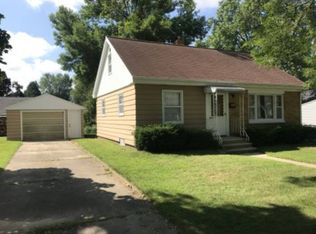 1854 Van Deuren St, Green Bay, WI 54302