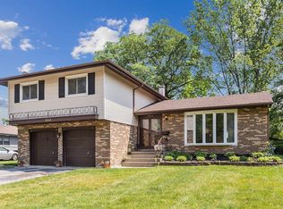 2905 Hickory Rd, Homewood, IL 60430