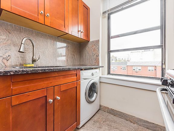 2nd image of 24-05 28th St #3B2