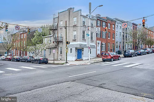 250 S Washington St Photo 1