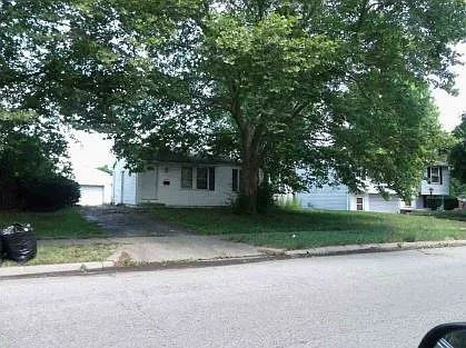 2950 Fleet Rd photo 1