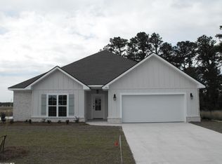 486 Shepard St, Gulf Shores, AL 36542