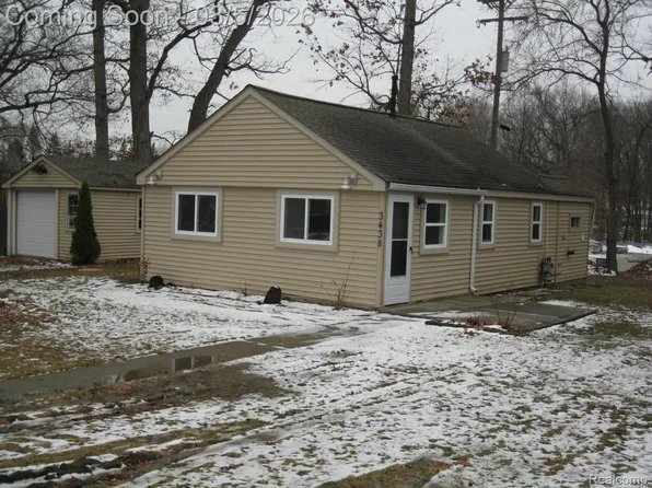 3438 Duffield St, White Lake, MI 48383