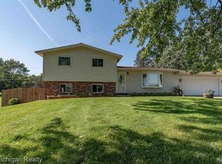 9390 Gale Rd, Goodrich, MI 48438