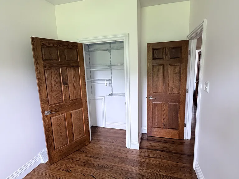 349 Mary St — Photo 12