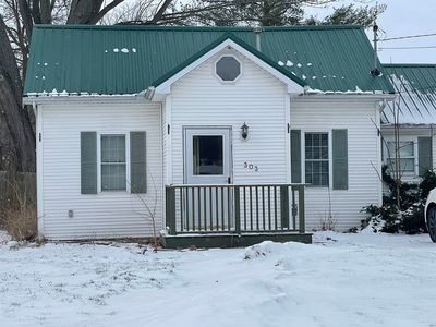 303 N 5th St, Shepherd, MI, 48883