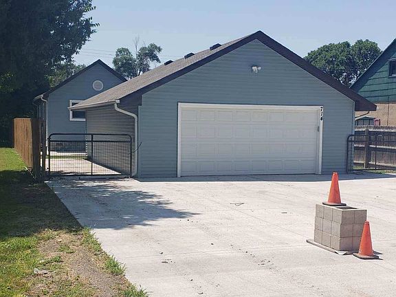 2nd image of 714 E 13TH