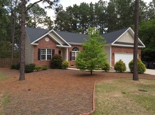 1405 Longleaf Dr E, Pinehurst, NC 28374